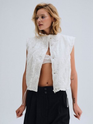 White For Love & Lemons Sloane Eyelet Puffer Vest | US-AKVP57230