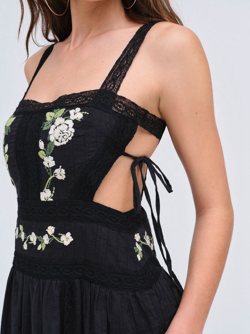 Black For Love & Lemons Jolene Embroidered Midi Dress | US-SXPA46281